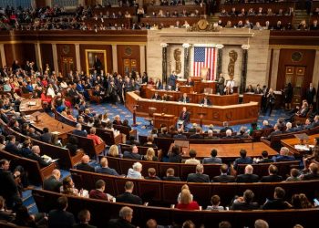 WASHINGTON, DC - JANUARY 03: The House of Representatives votes on Speaker of the House between Rep. Kevin McCarhty (R-CA) and Rep. Hakeem Jeffries (D-NY) in the House Chamber of the U.S. Capitol Building on Tuesday, Jan. 3, 2023 in Washington, DC. Today members of the 118th Congress will be sworn in and the House of Representatives will hold votes on a new Speaker of the House. (Kent Nishimura / Los Angeles Times via Getty Images)