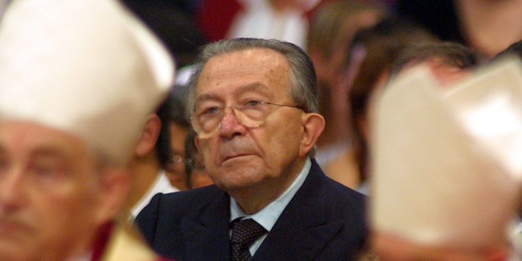 © MICHELE RICCI  LAPRESSE
20/09/2002 CITTA' DEL VATICANO
VATICANO
FUNERALI CARDINAL F.N. VAN THUAN
GIULIO ANDREOTTI