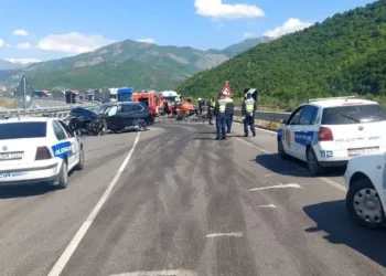humb jeten 7 vjeçari